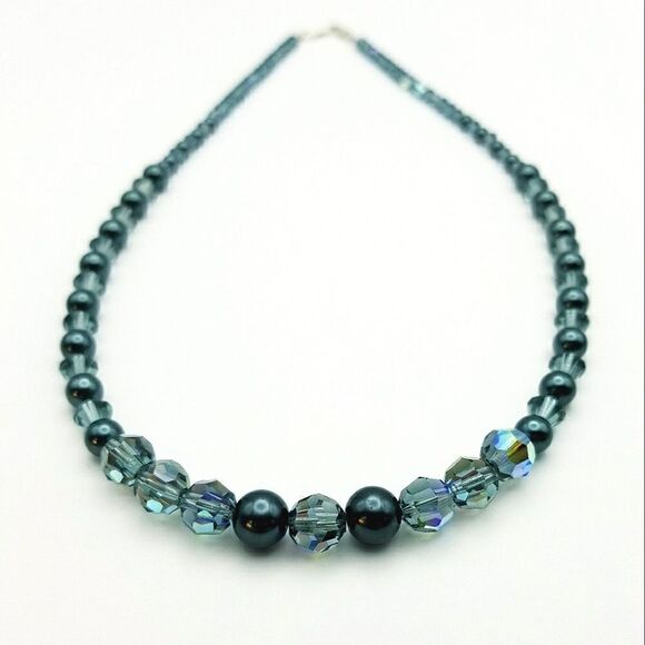 Austrian Crystal Montana Blue Clasp Closure Necklace 18" - Picture 1 of 2